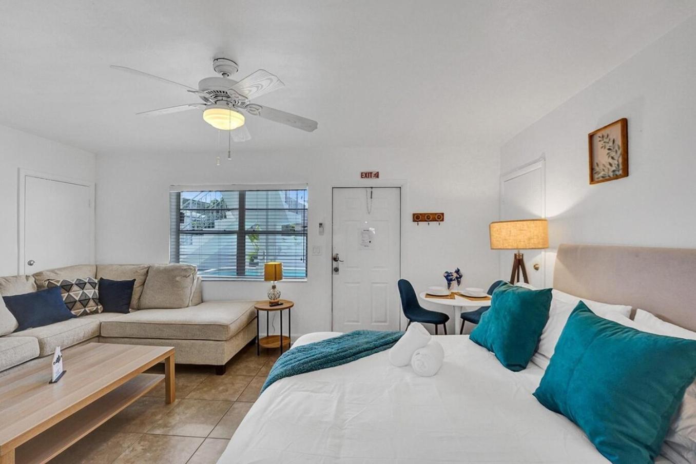 Waves On Desoto Rental Unit With Pool Hollywood Exterior foto